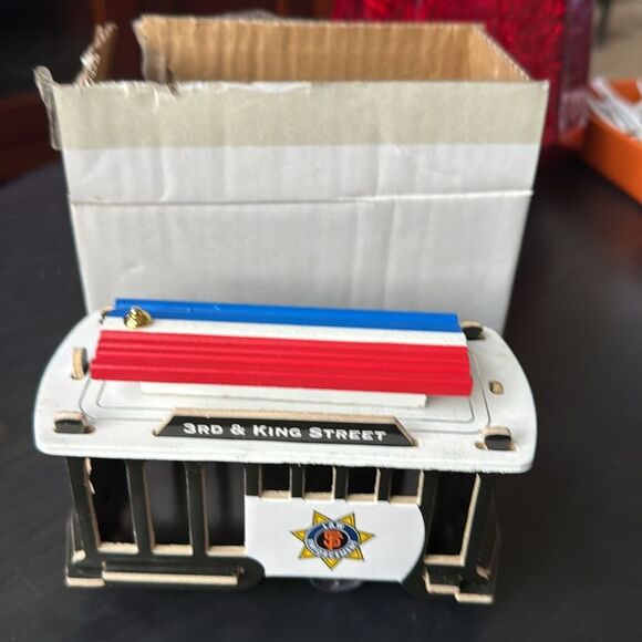 San Francisco Giants Law Enforcement Cable Car Souvenir - Picture 7 of 7